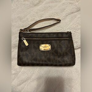Michael Kors Wristlet Wallet